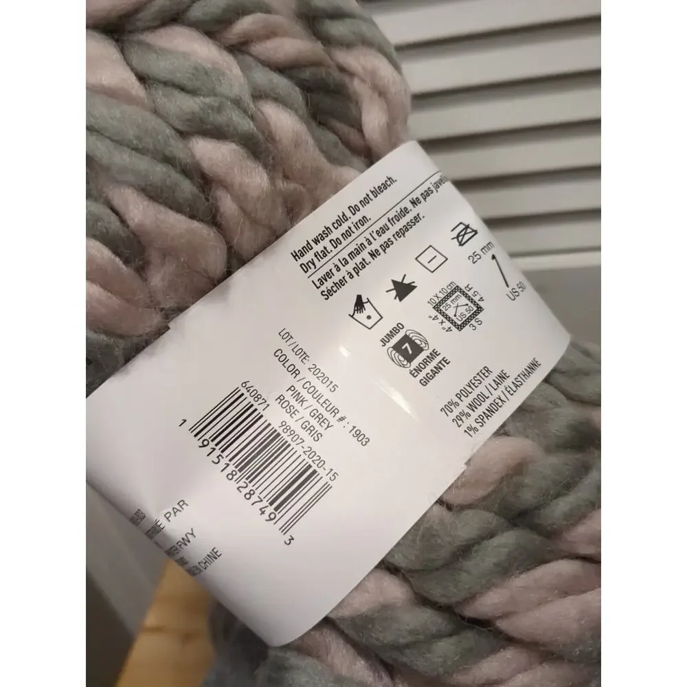 Loops & Threads Chunky Twist Pink Grey 4 skeins yarn 1903 Lot 202106 1000 Grams